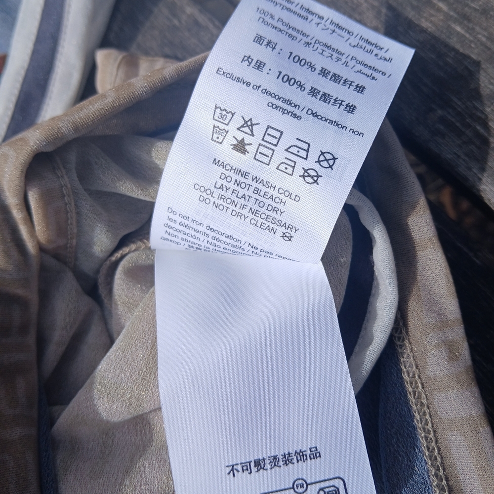 Trendy Beige Patterned Crop Top - image 4